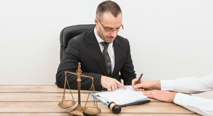 Benefits of Hiring a Personal Injury Attorney if You Are Injured